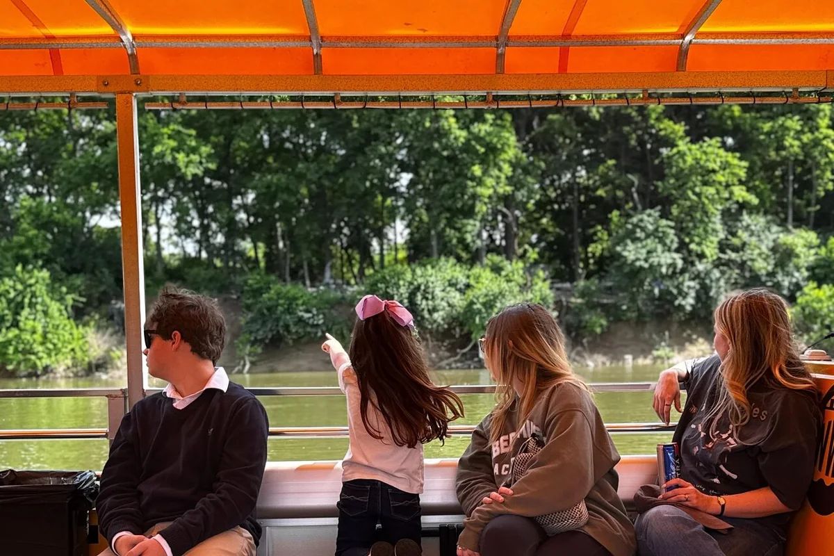 Narrated Cumberland River Cruise